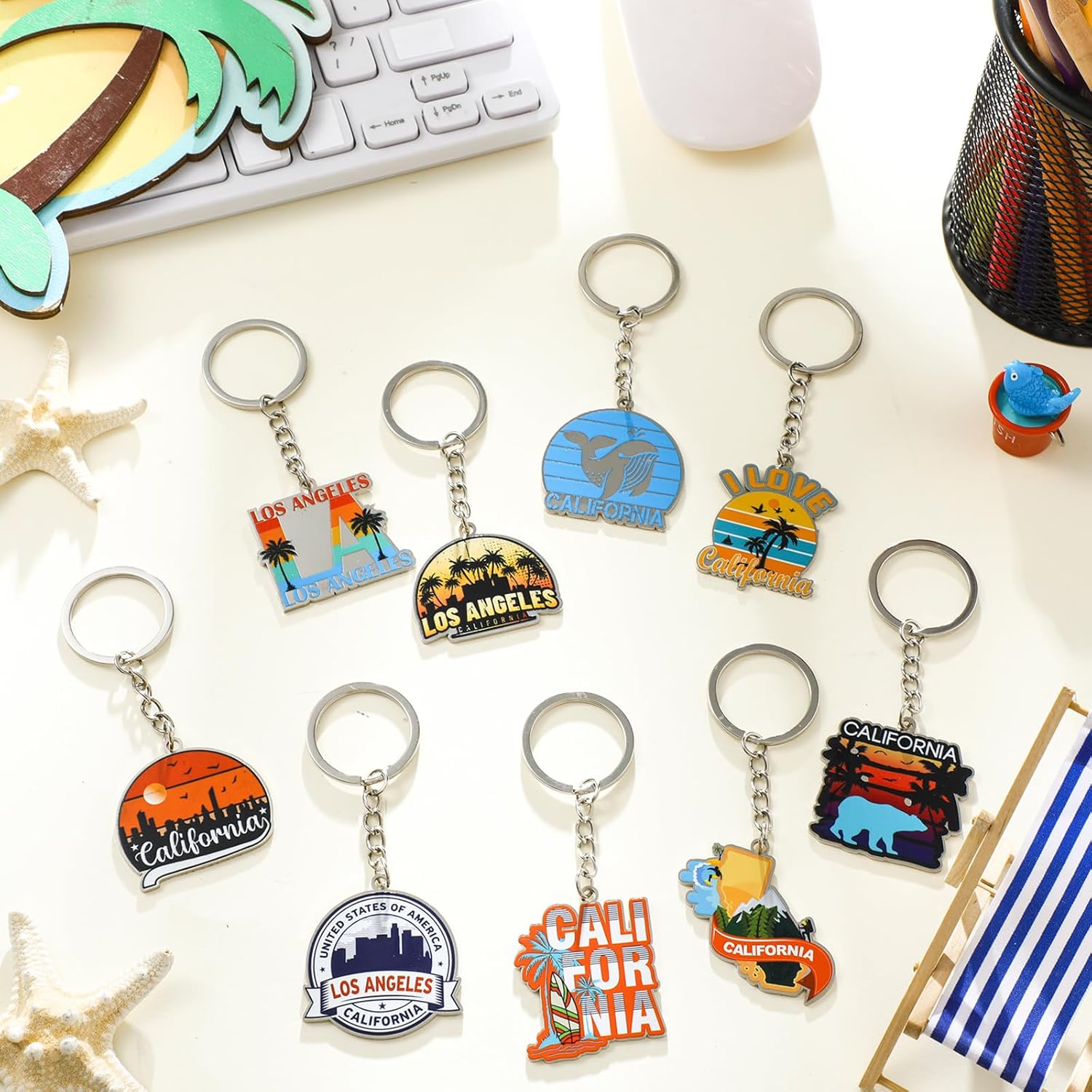 Sureio 25 Pcs usa Keychain gifts Bulk California Chicago texas Los Angeles Collectible Souvenirs Metal Keychain