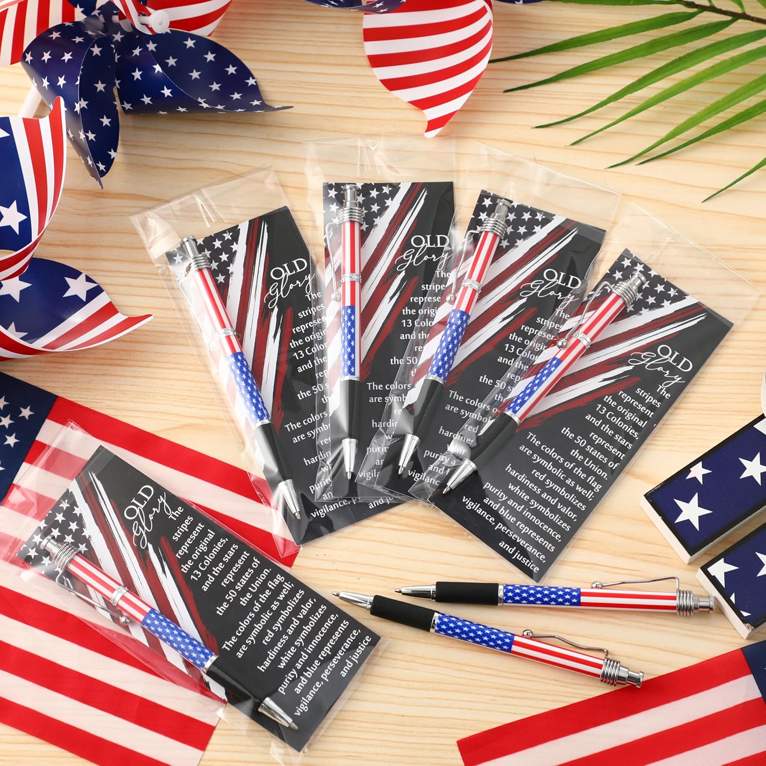 300 Sets Veterans Day Gifts Bulk American Flag Ballpoint Pens USA Patriotic Themed Black Ink Retractable Pen Stars Stripes Bookmarks Cards Stationery for Home Office Party Supplies Souvenirs